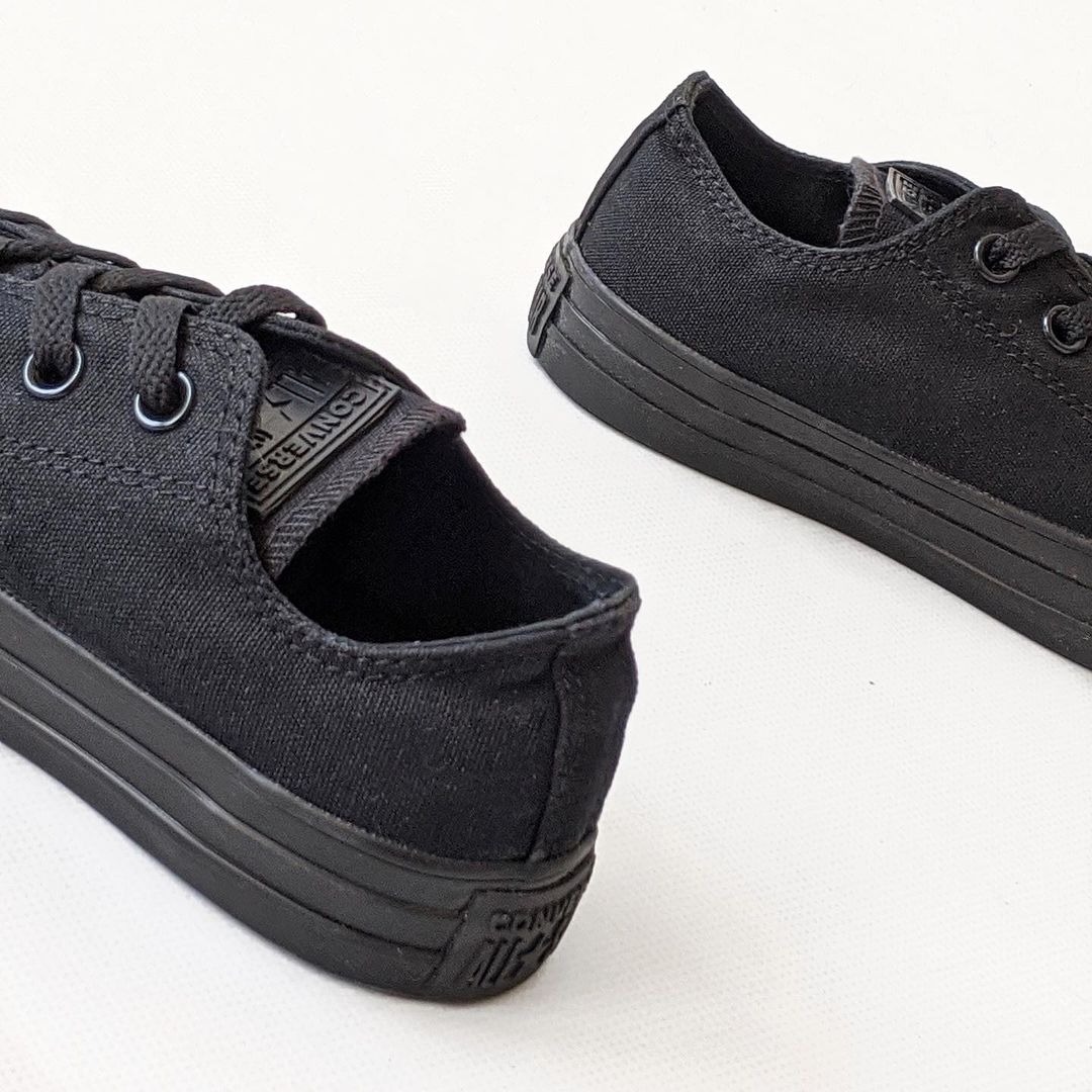 CONVERSE CHUCK TAYLOR ALL STAR OX - MONO BLACK