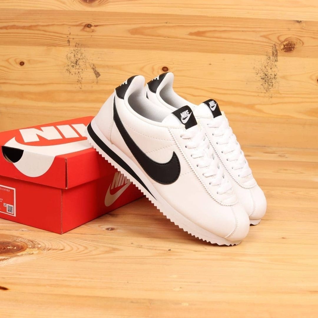 NIKE CORTEZ - WHITE BLACK