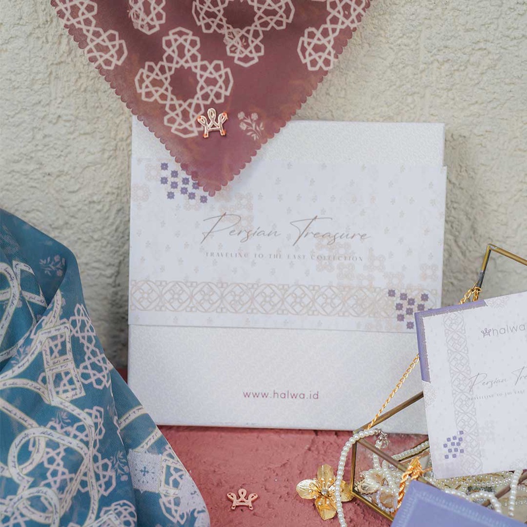 Persian Zeru White Scarf