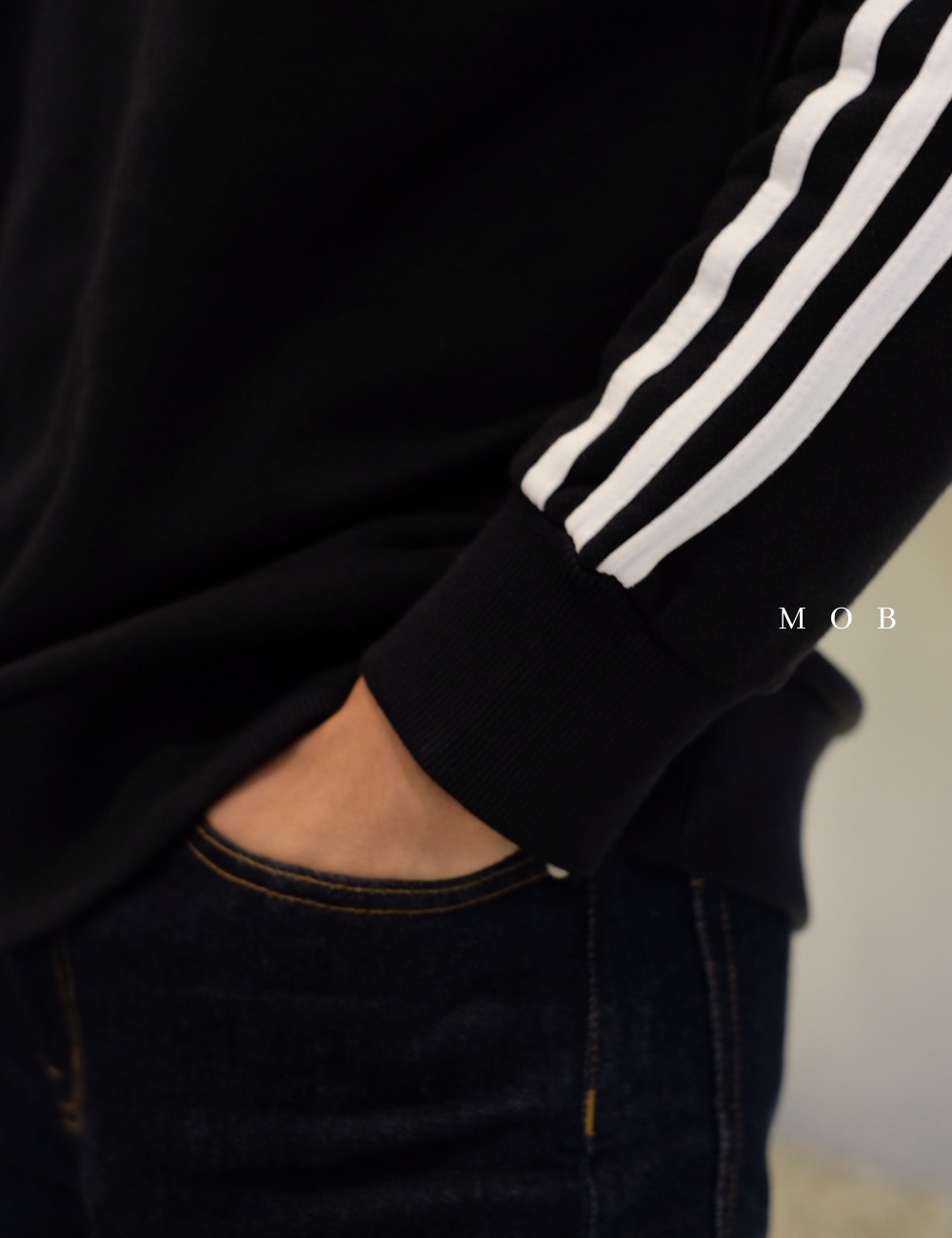KYSW01002 Classic Coolmax 3 Stripes Sweatshirt Black