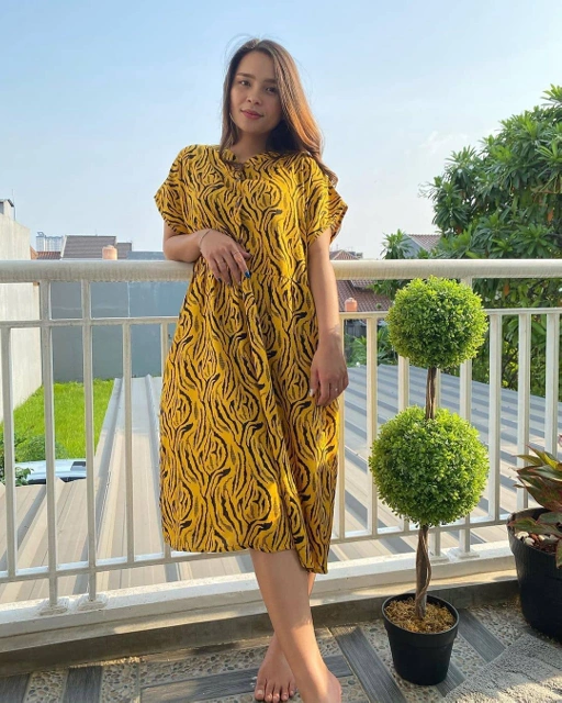 Image of Daster Emily Kancing Batok Motif Loreng Kuning DSS-02 - VA1011