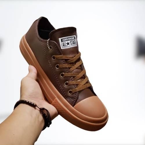 CONVERSE LEATHER CHUCK TAYLOR ALL STAR