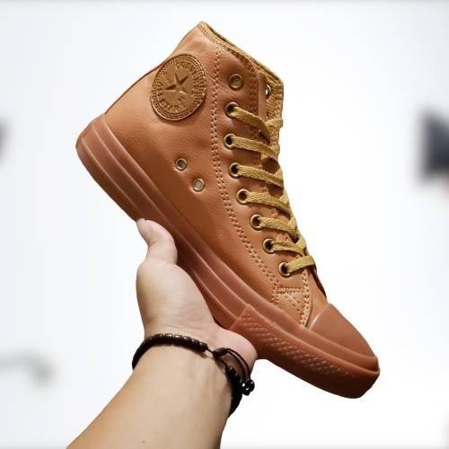 CONVERSE LEATHER CHUCK TAYLOR ALL STAR