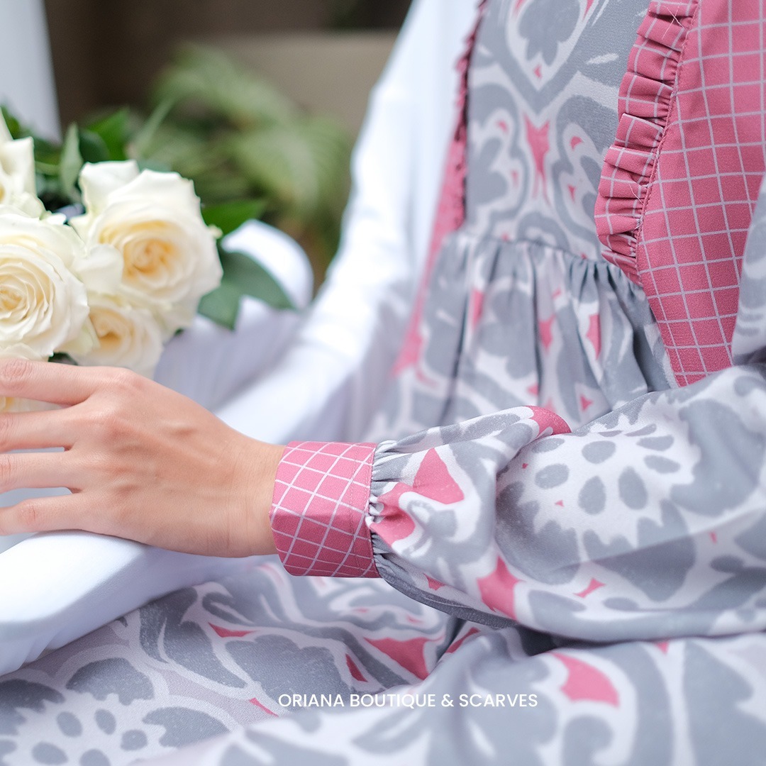 Zerafina Dress Mom Pink