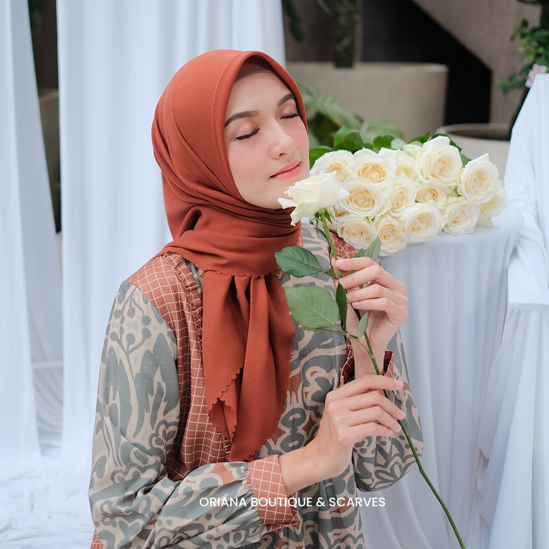 Zerafina Dress Mom Green
