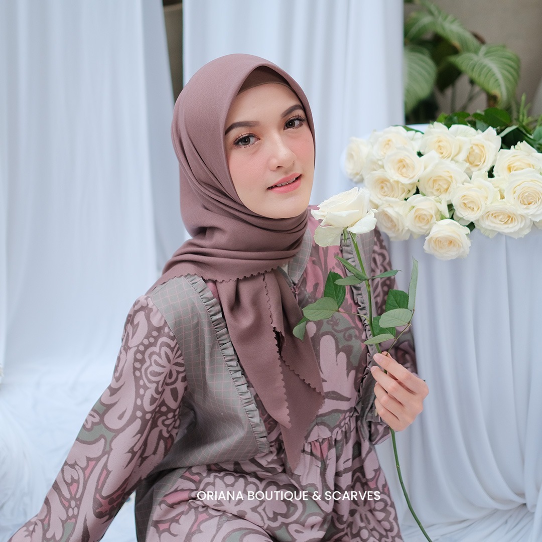 Zerafina Dress Mom Mocca Dusty