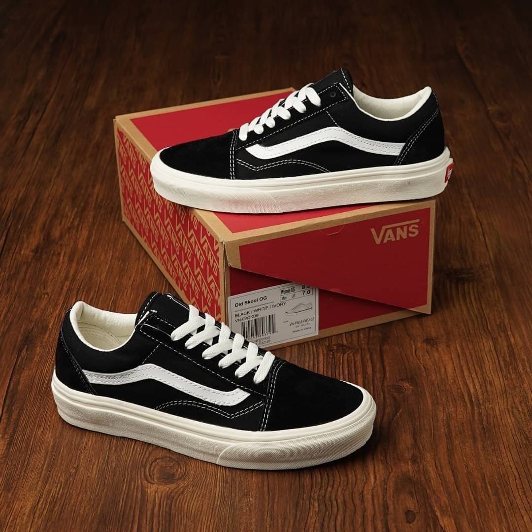 VANS VAULT OG OLD SKOOL LX - BLACK/MARSHMALLOW