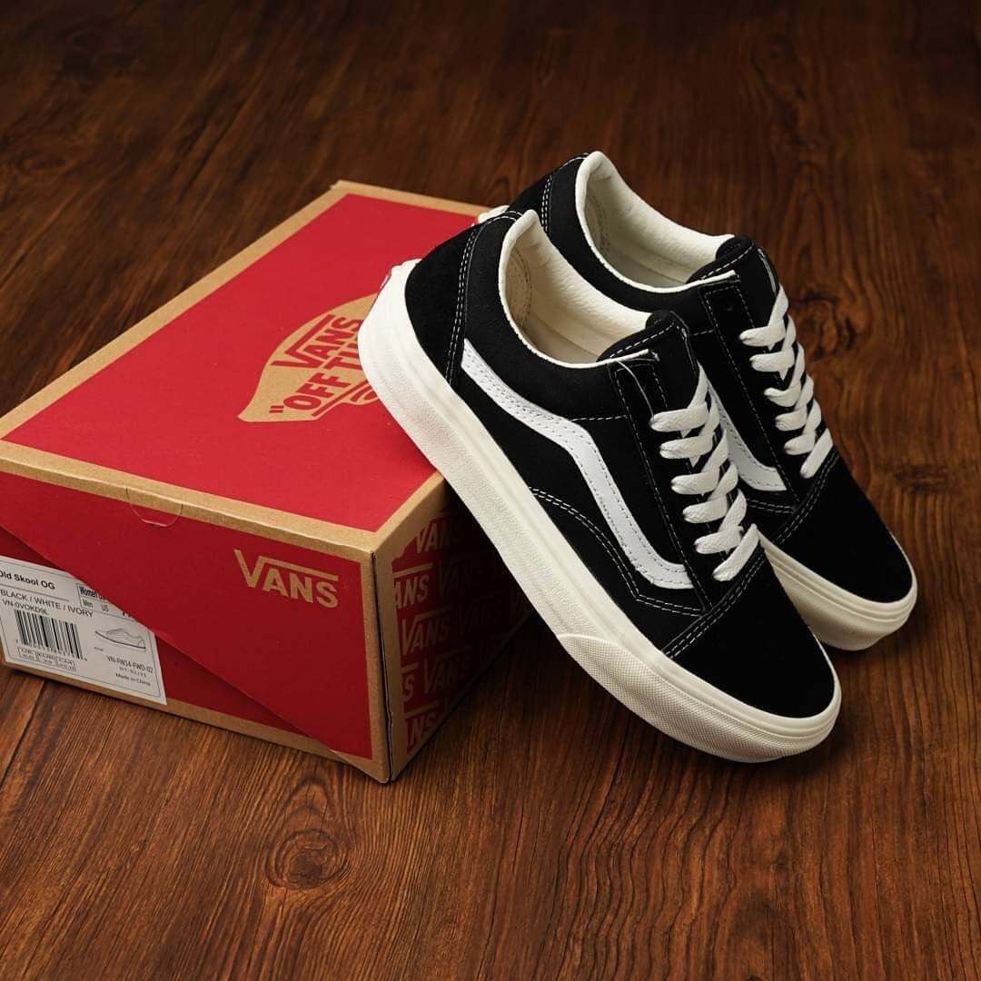 VANS VAULT OG OLD SKOOL LX - BLACK/MARSHMALLOW