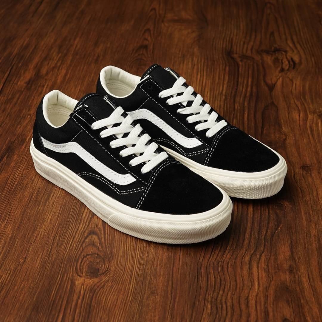 VANS VAULT OG OLD SKOOL LX - BLACK/MARSHMALLOW