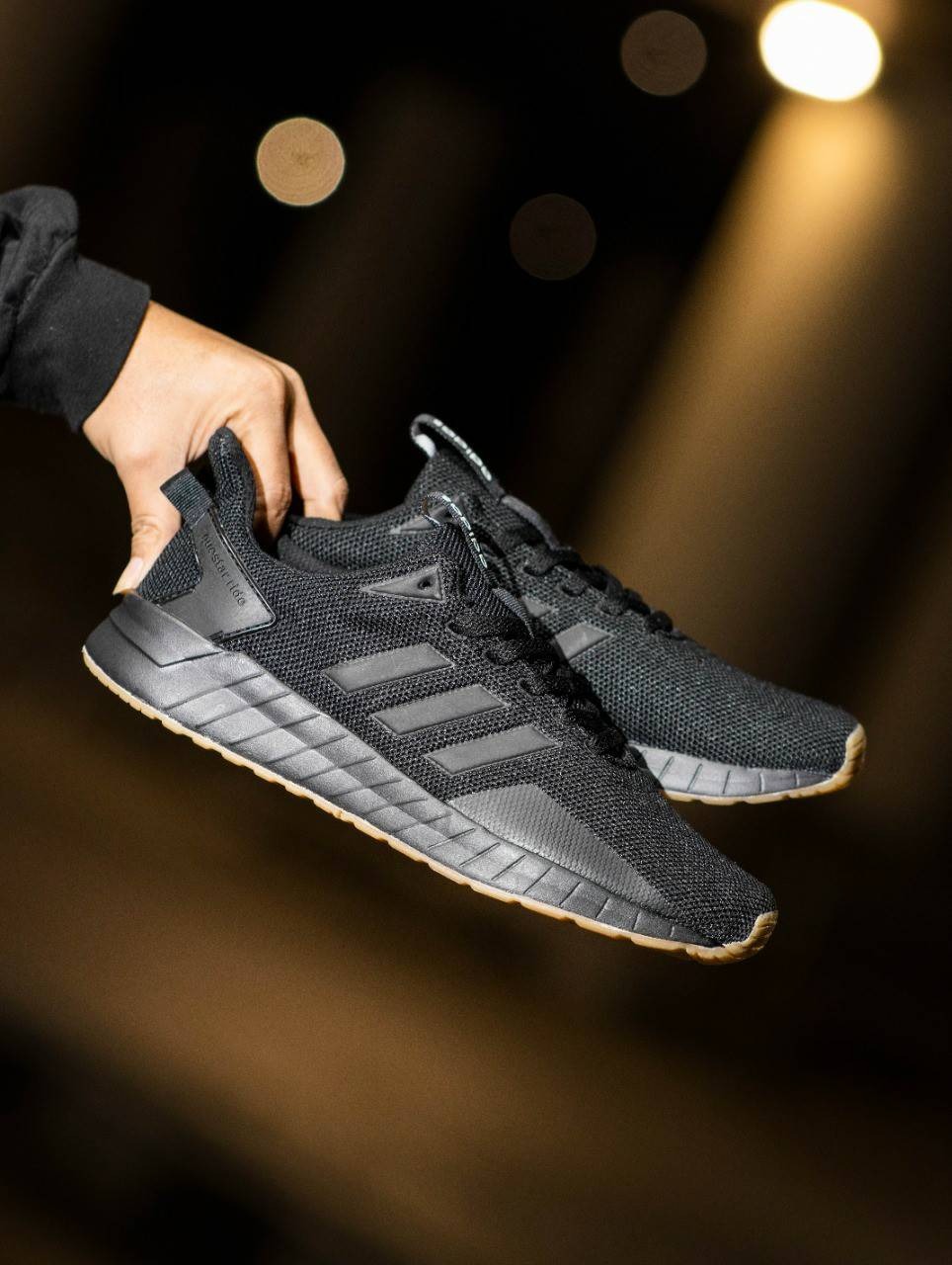 ADIDAS QUESTAR RIDE - BLACK SOLE GUM