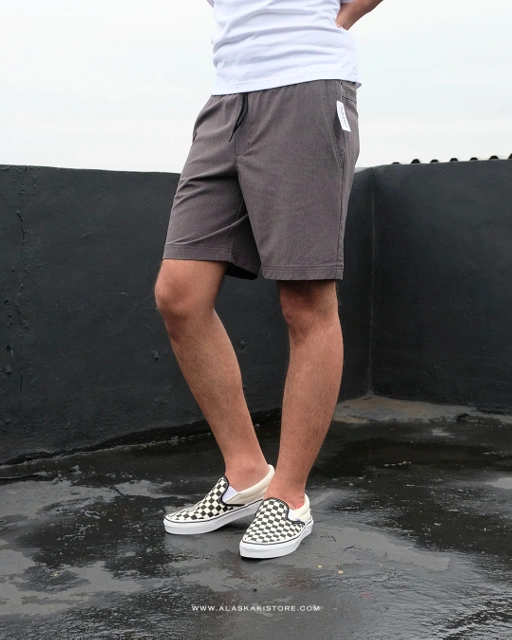 Image of Stretch Tech Water Repellent Shorts Grey ON6021
