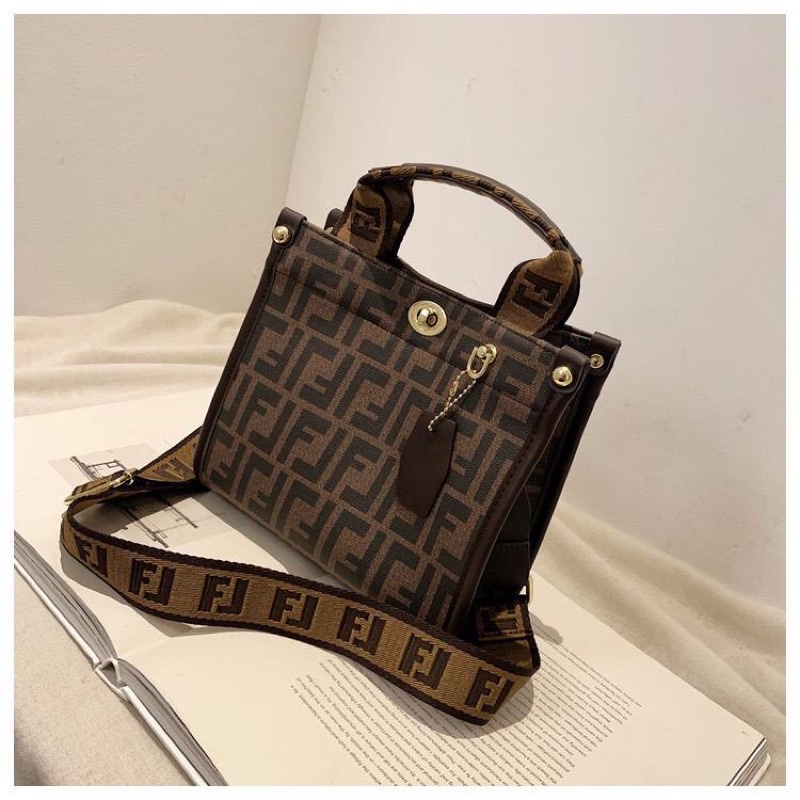 HIB010 TAS IMPORT WANITA