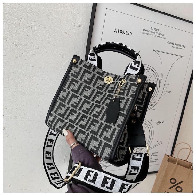 HIB010 TAS IMPORT WANITA