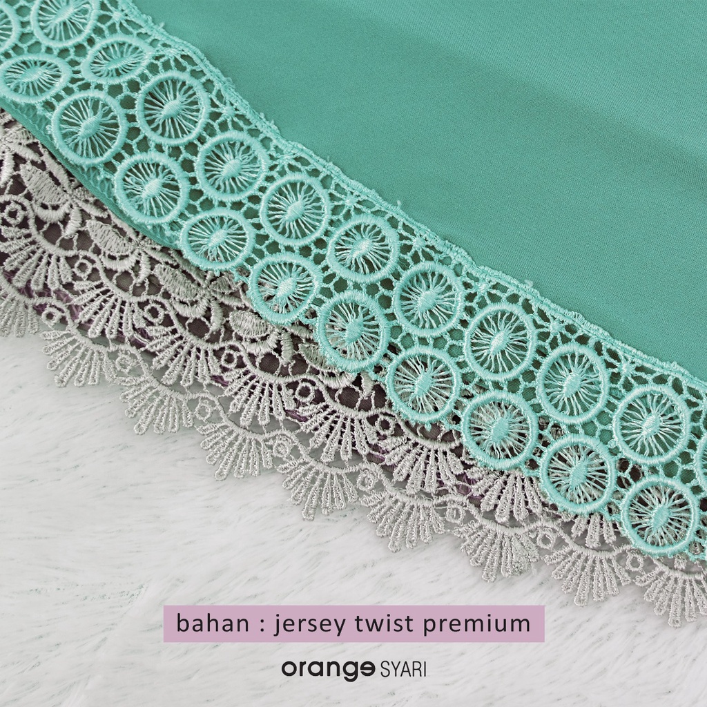Hanifah Bergo Brocade