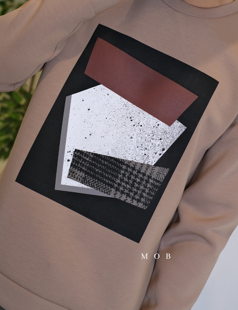 SPAOSW03001 Graphic Sweatshirt Brown (110/XL ONLY)