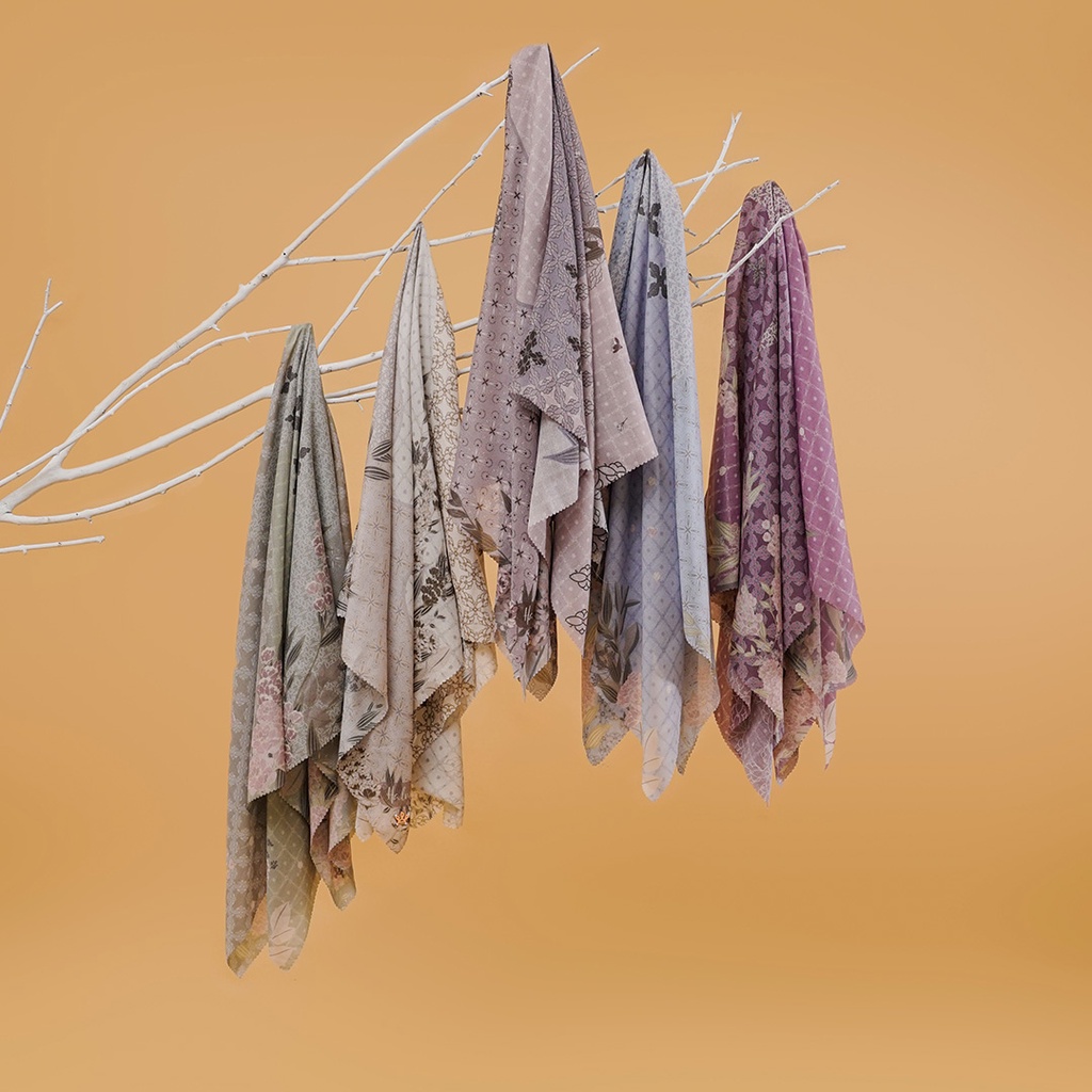 Serampai Ivory Scarf