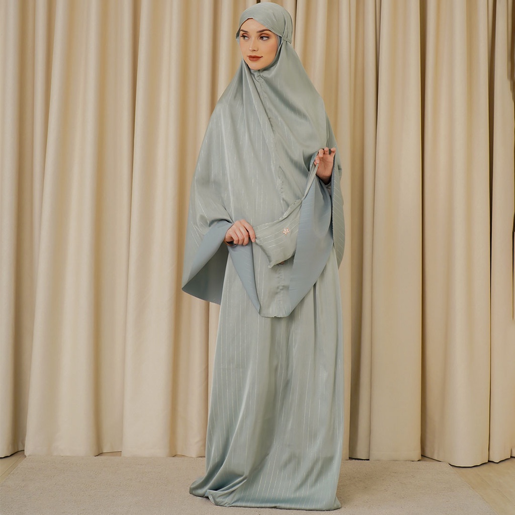 Syaina Mint Prayer Robe
