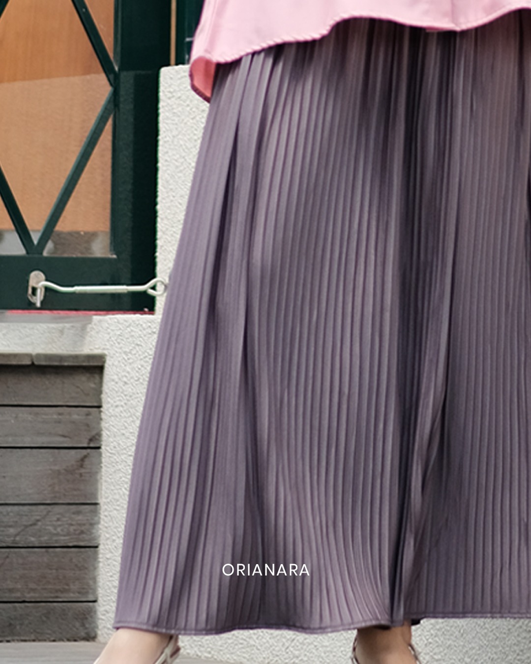 Pleated Skirt Dark Grey