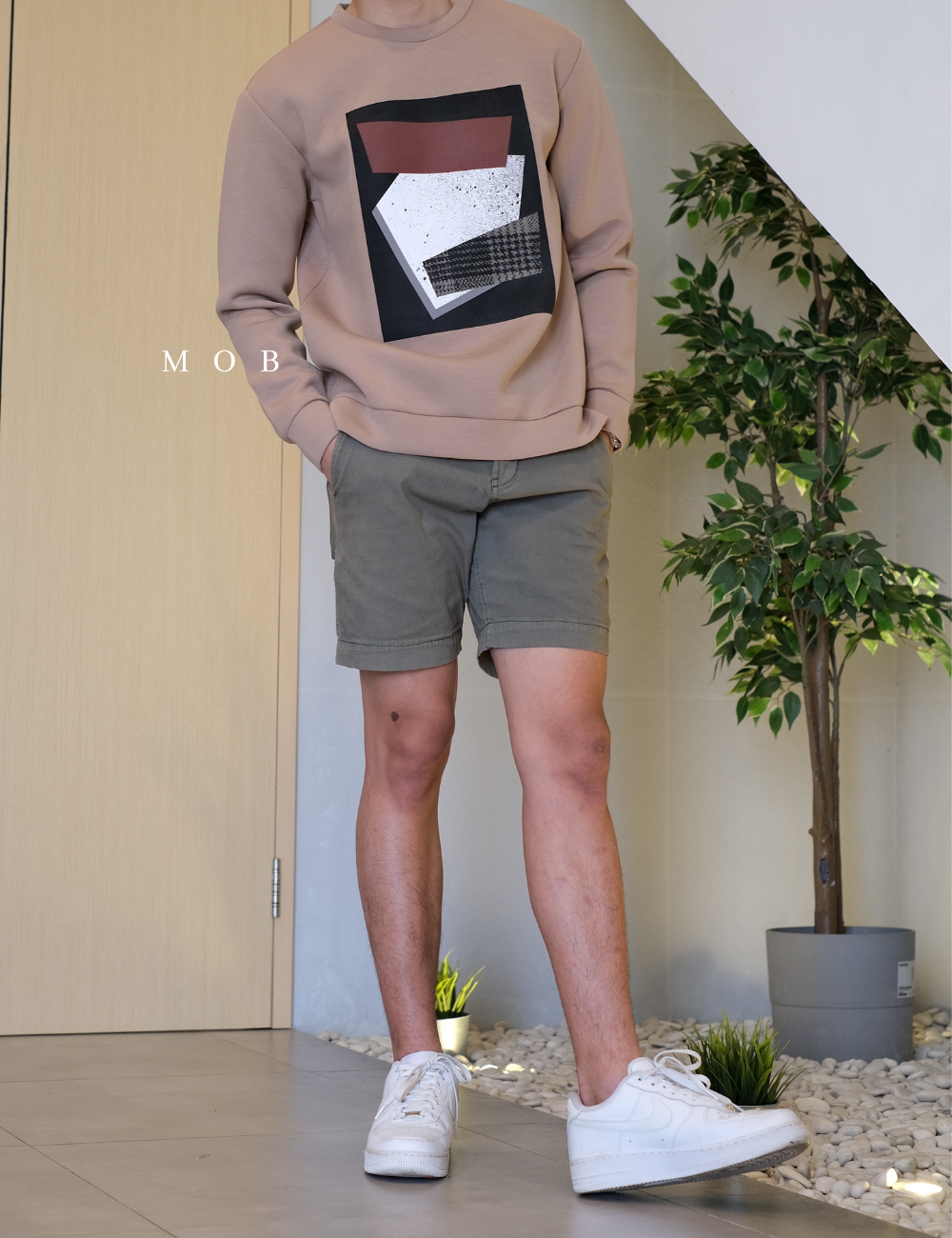 SPAOSW03001 Graphic Sweatshirt Brown (110/XL ONLY)