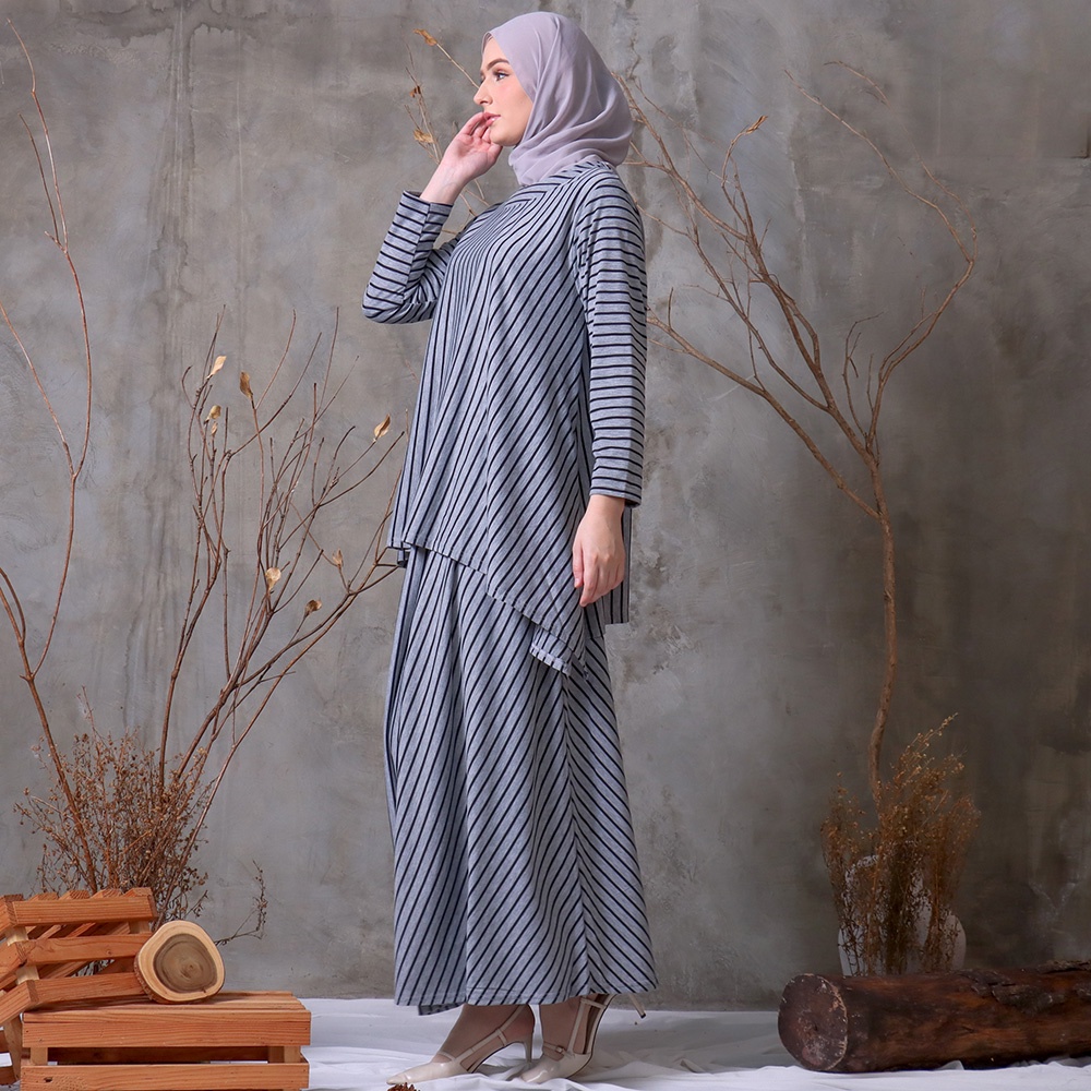 Oneset Simple Stripes with Skirt - Setelan Rok Salur Besar