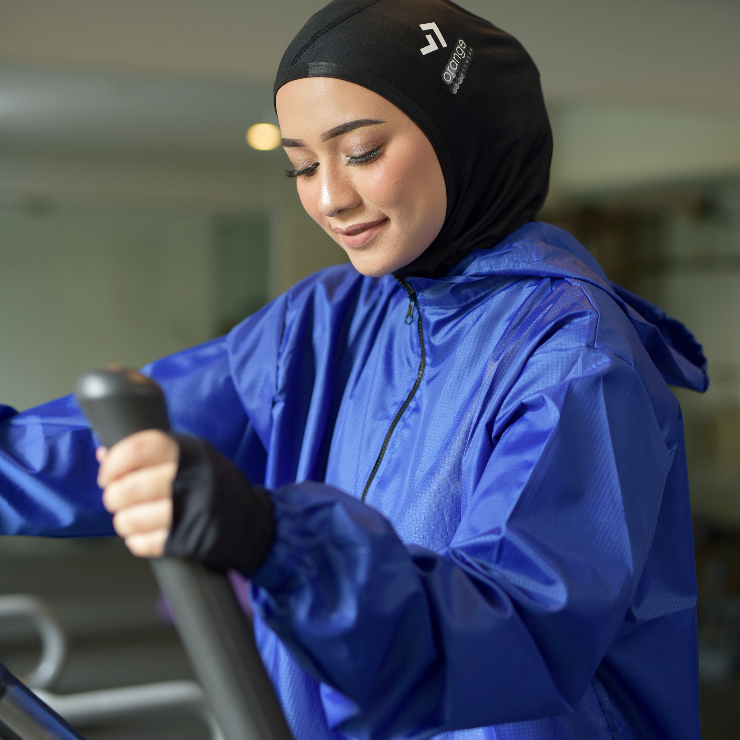 Jacket Olahraga Pria Wanita Serena Ultra Slimming Light