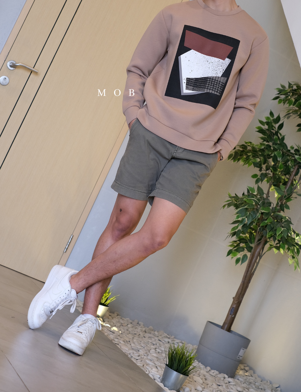 SPAOSW03001 Graphic Sweatshirt Brown (110/XL ONLY)