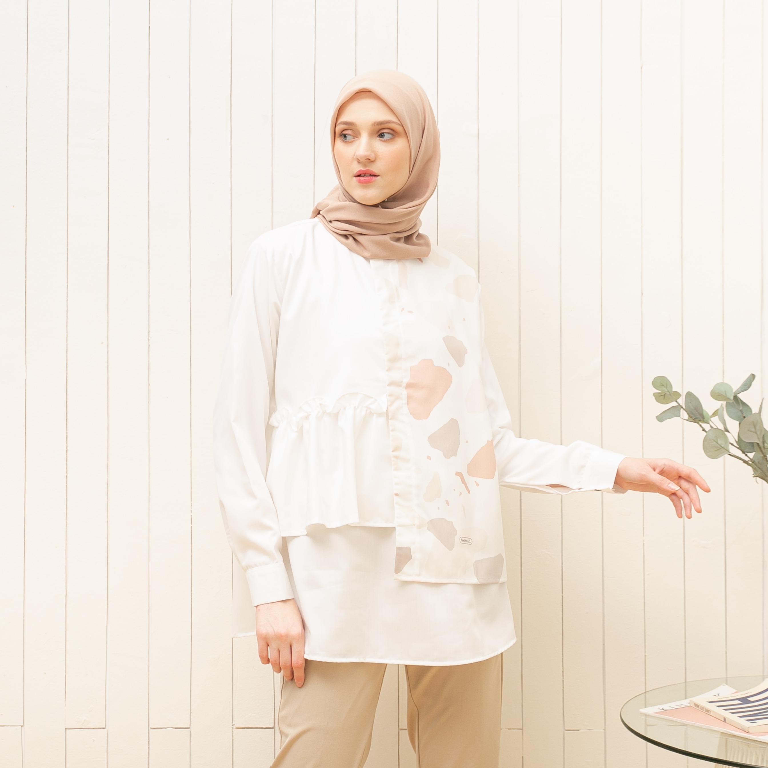 Printed Blouse EXCLUSIVE shapes