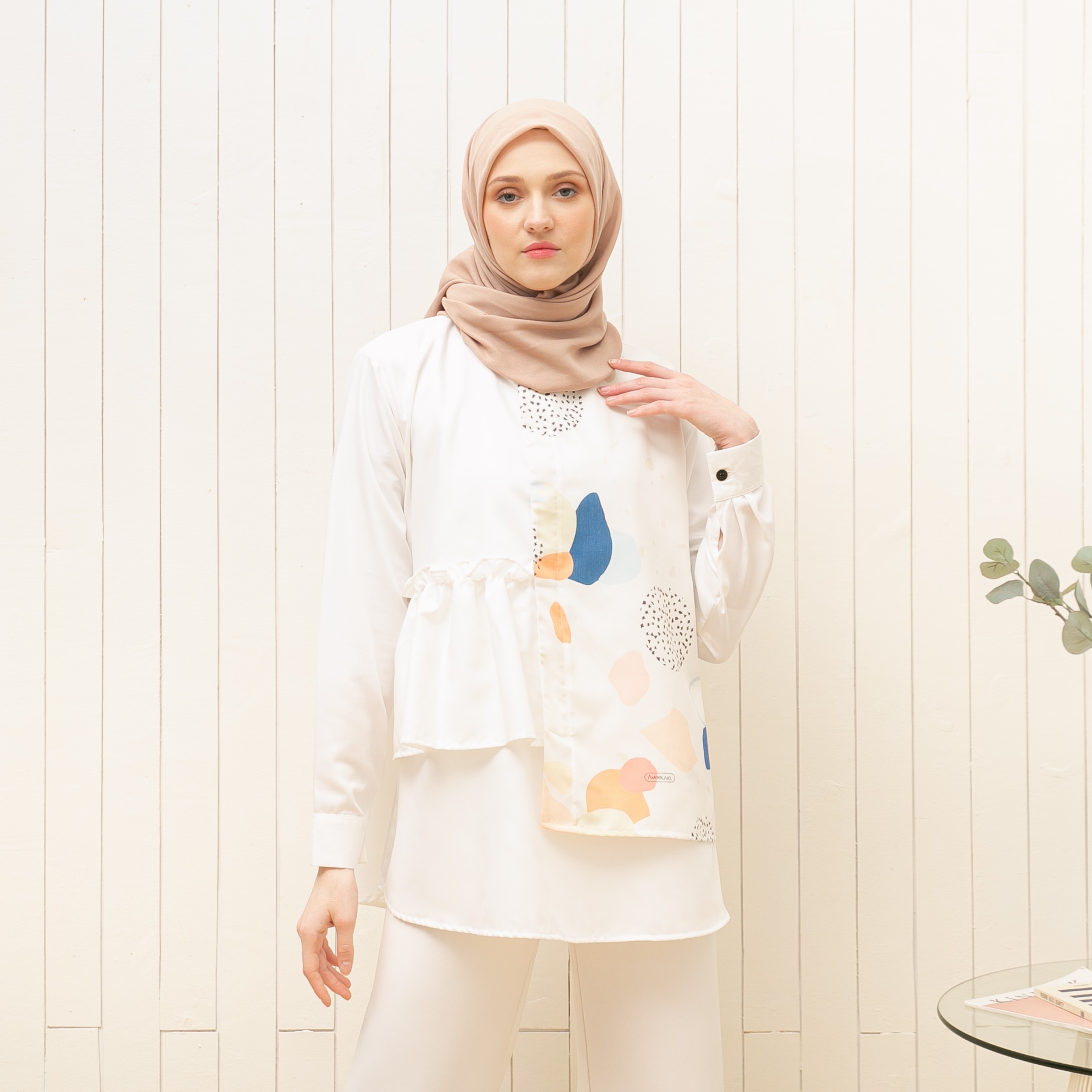 Printed Blouse EXCLUSIVE shapes