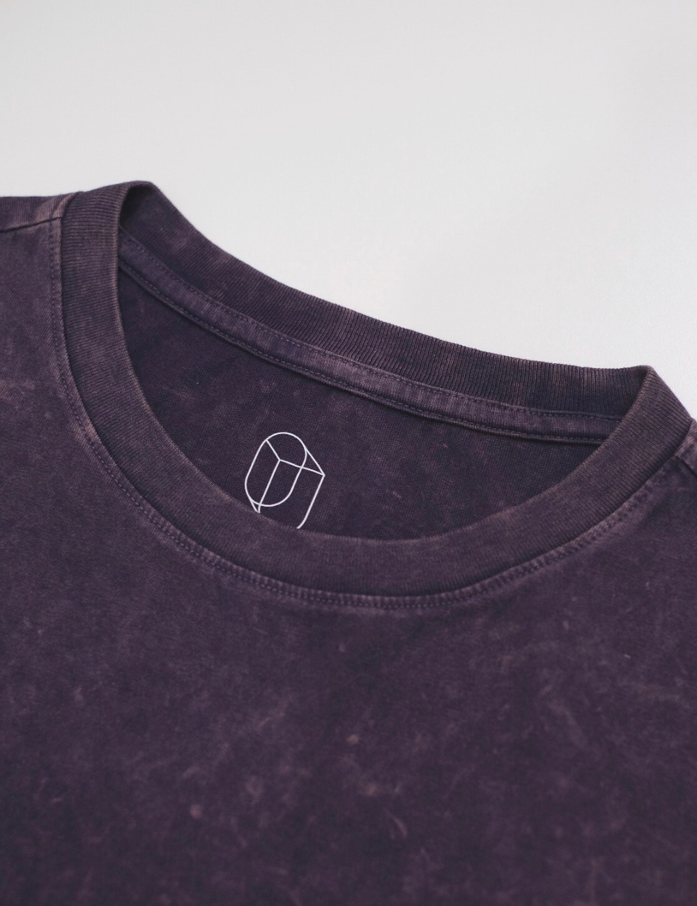 OUSST01001C Acid Washed SS Tee Purple Crest (XS ONLY)