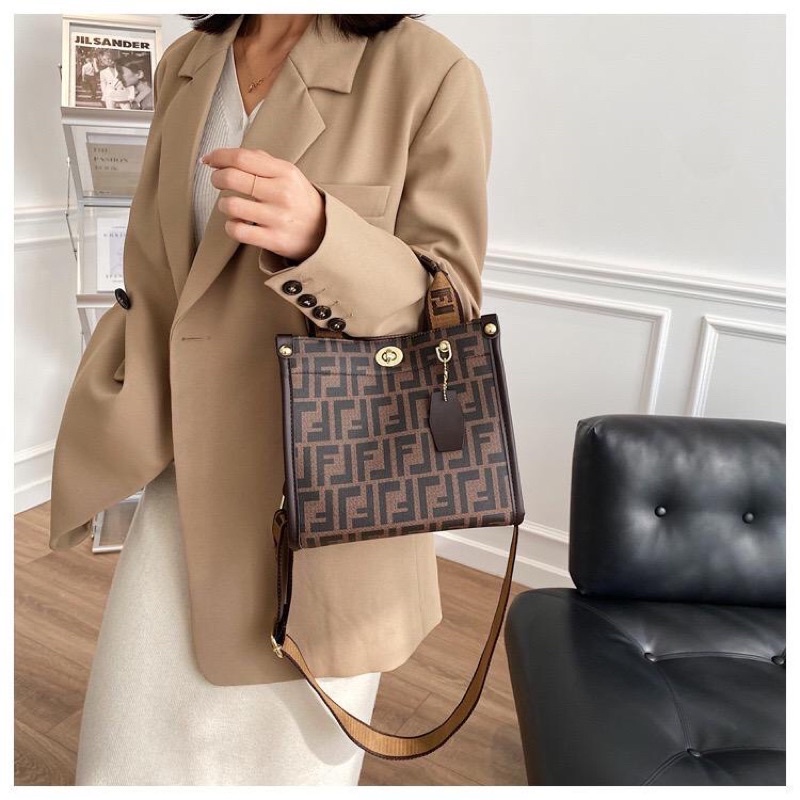 HIB010 TAS IMPORT WANITA