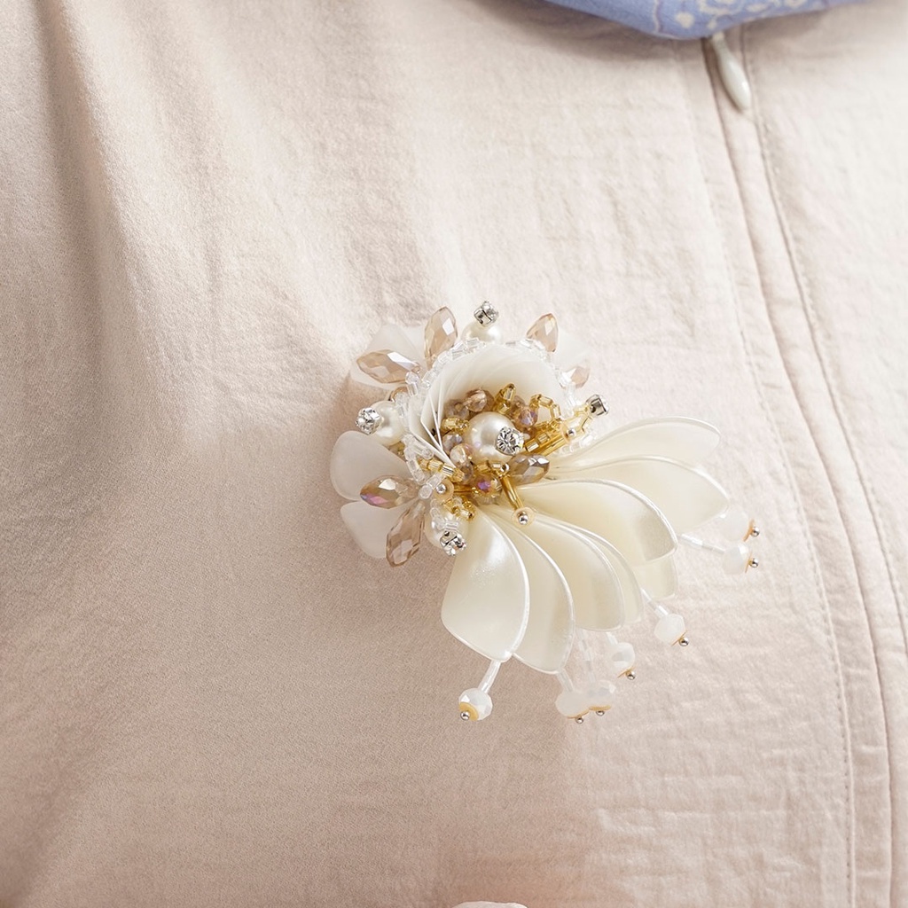 Sadhi Gold Brooch 