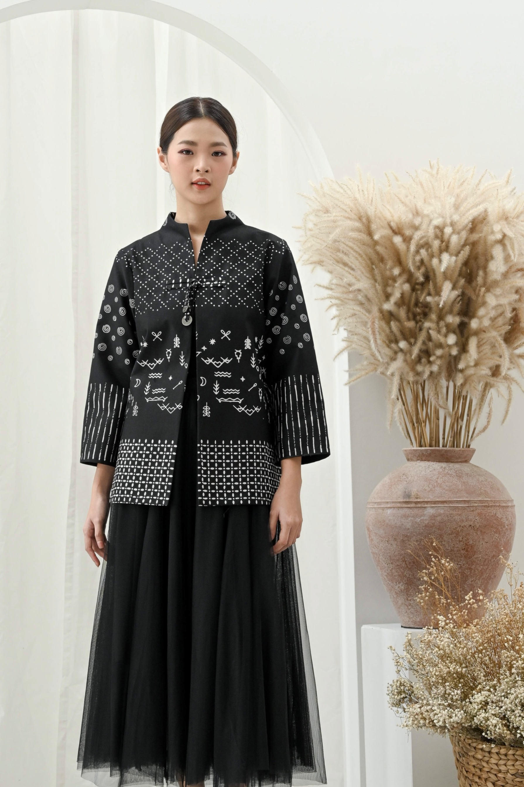 Adelia Outer 09
