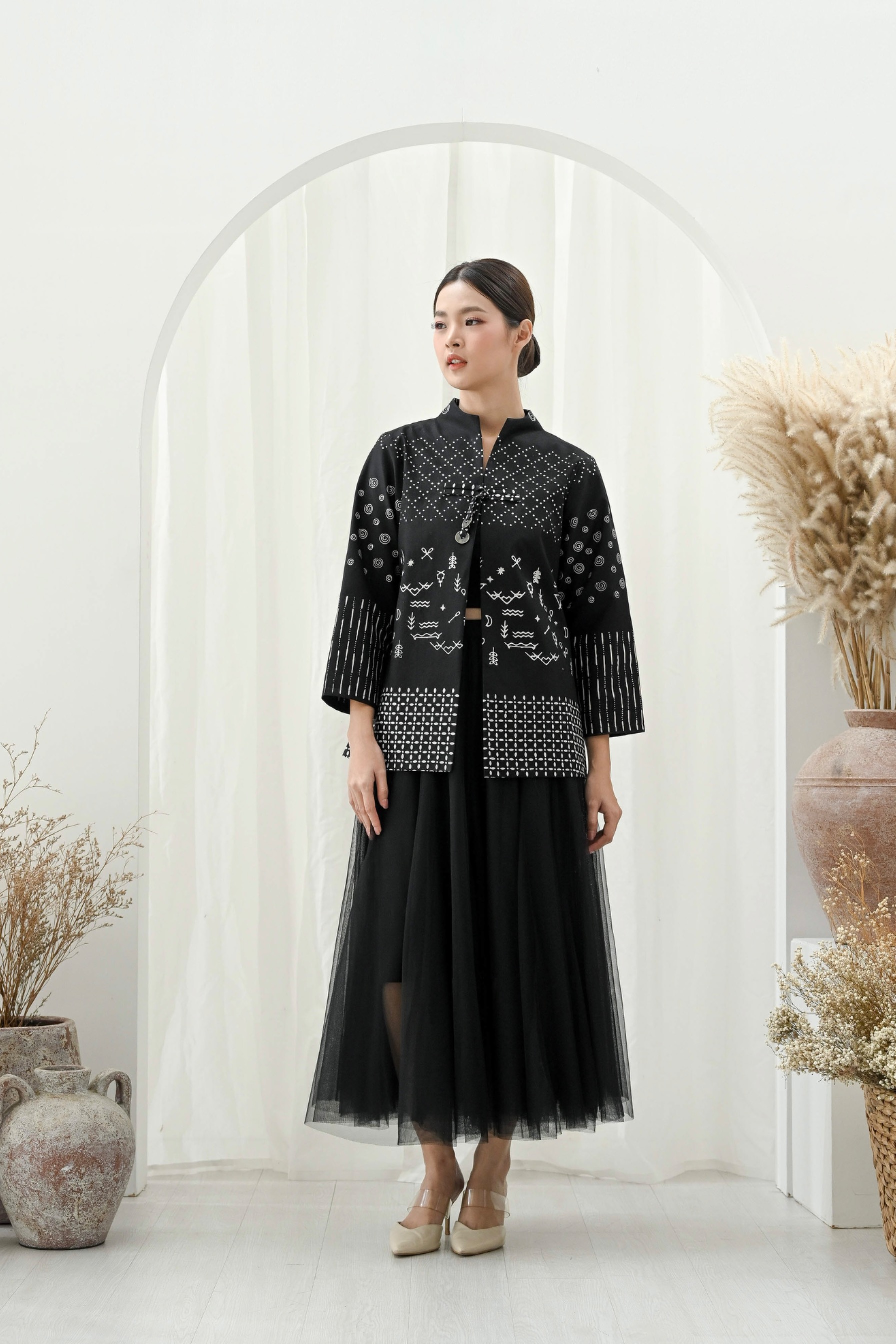 Adelia Outer 09
