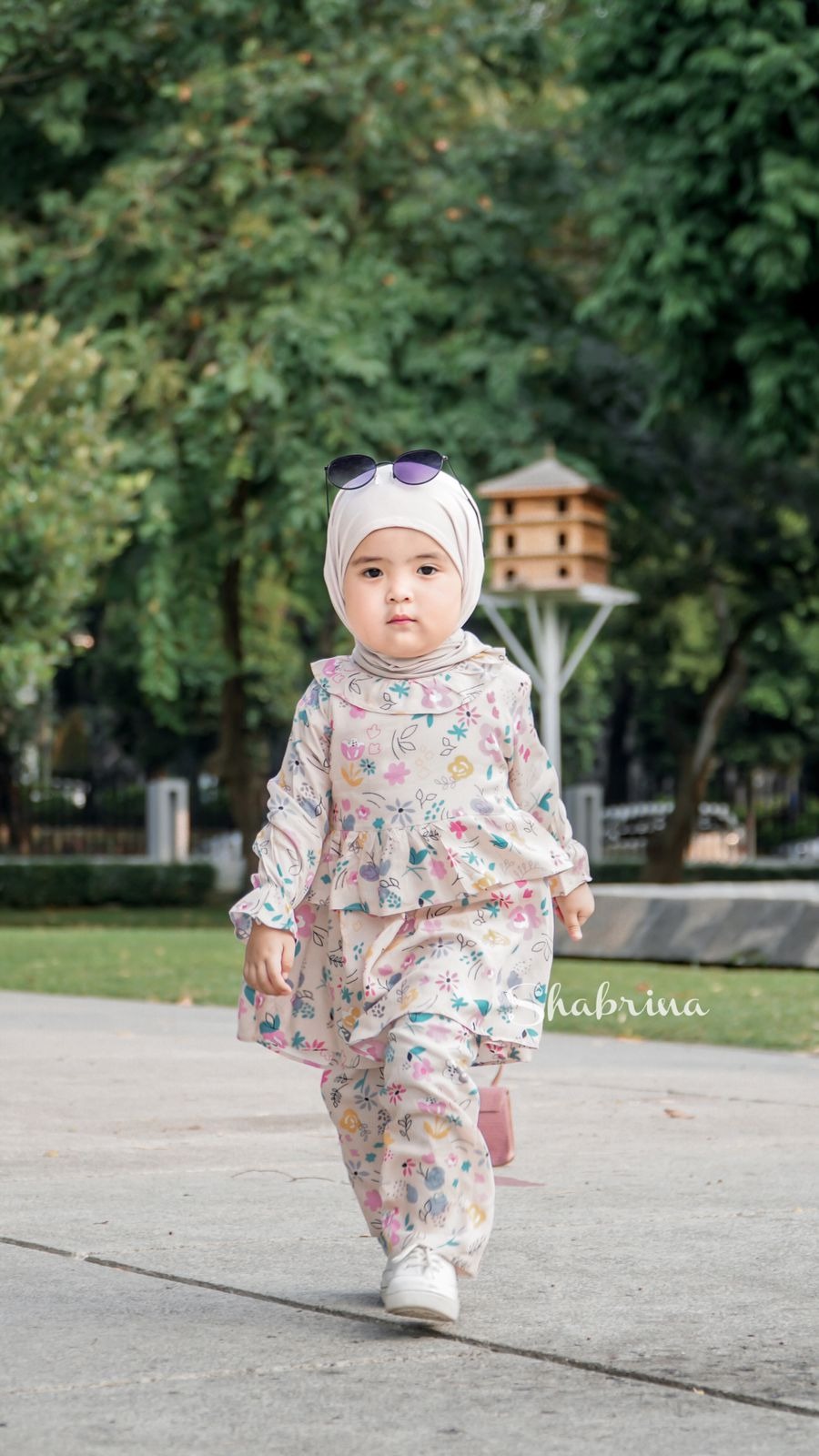 One Set Yugni by Shabrina