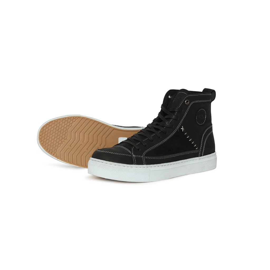 Hellios Black White