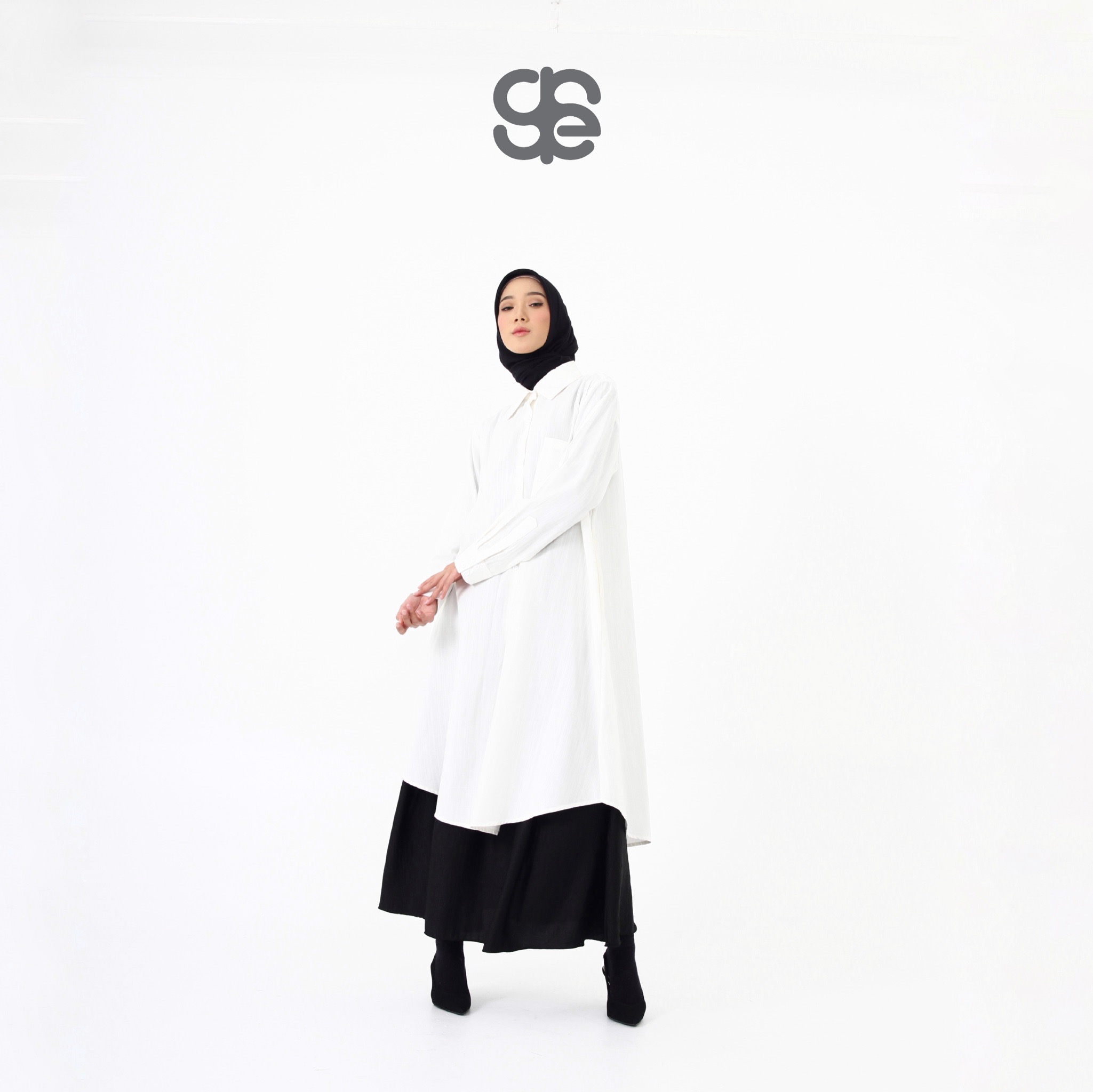 HAILA Long Shirt - Off White