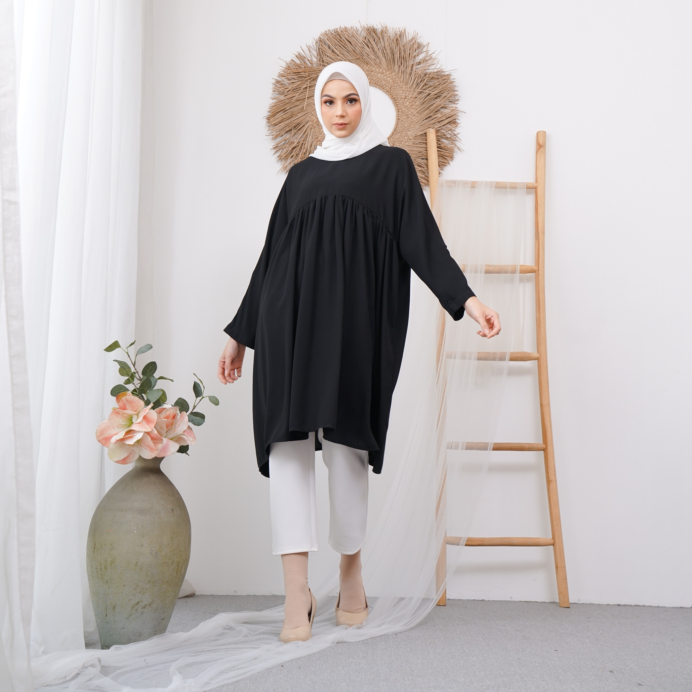 Lethia Tunik Black - Zanecka