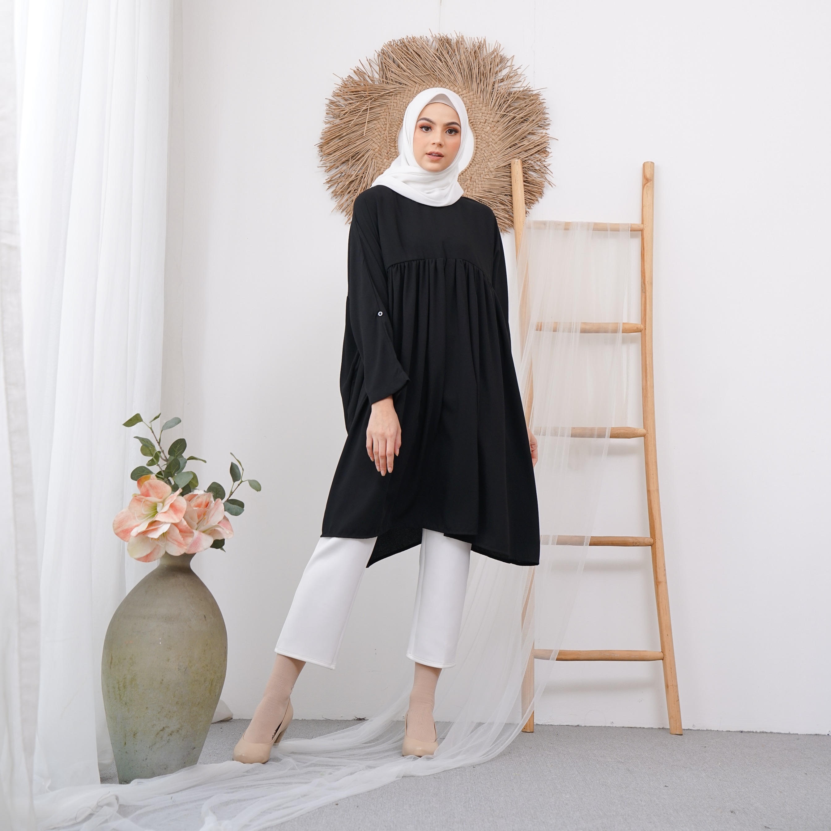 Lethia Tunik Black - Zanecka