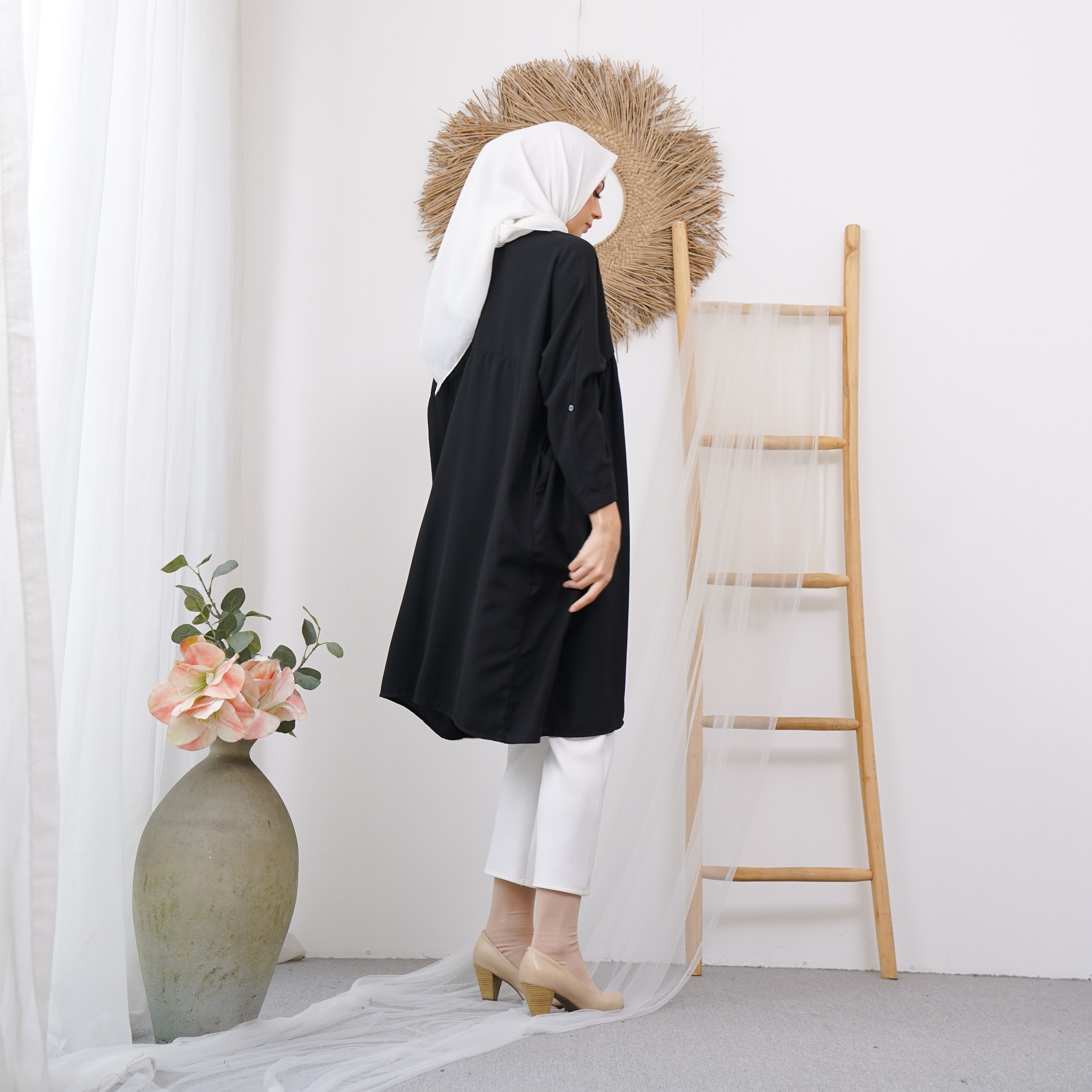 Lethia Tunik Black - Zanecka
