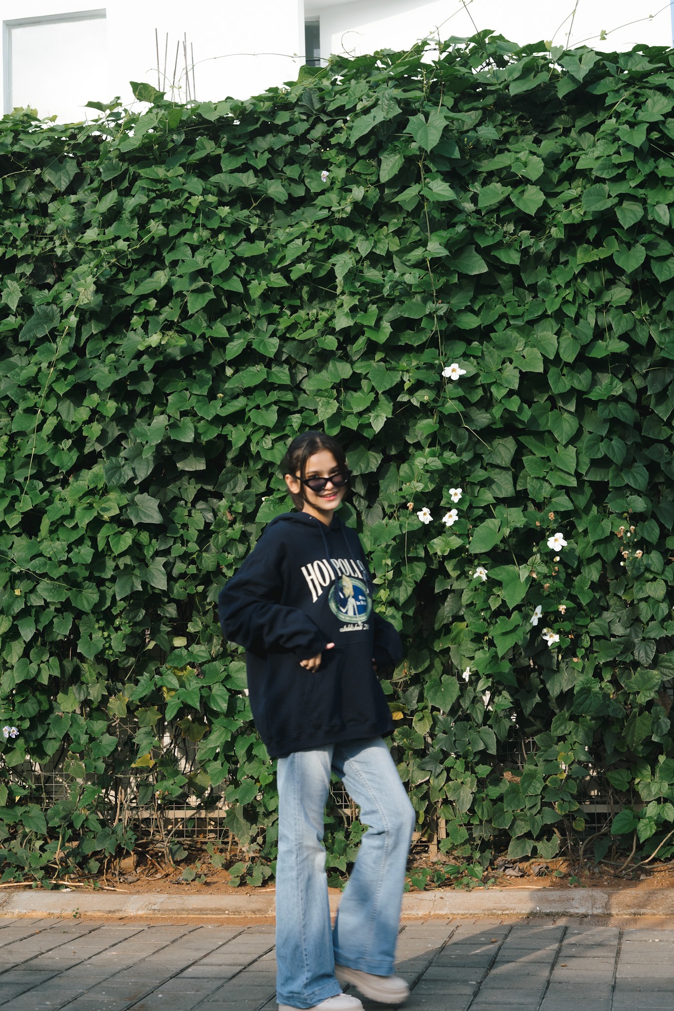 Relax In Style - Hoodie (Navy)