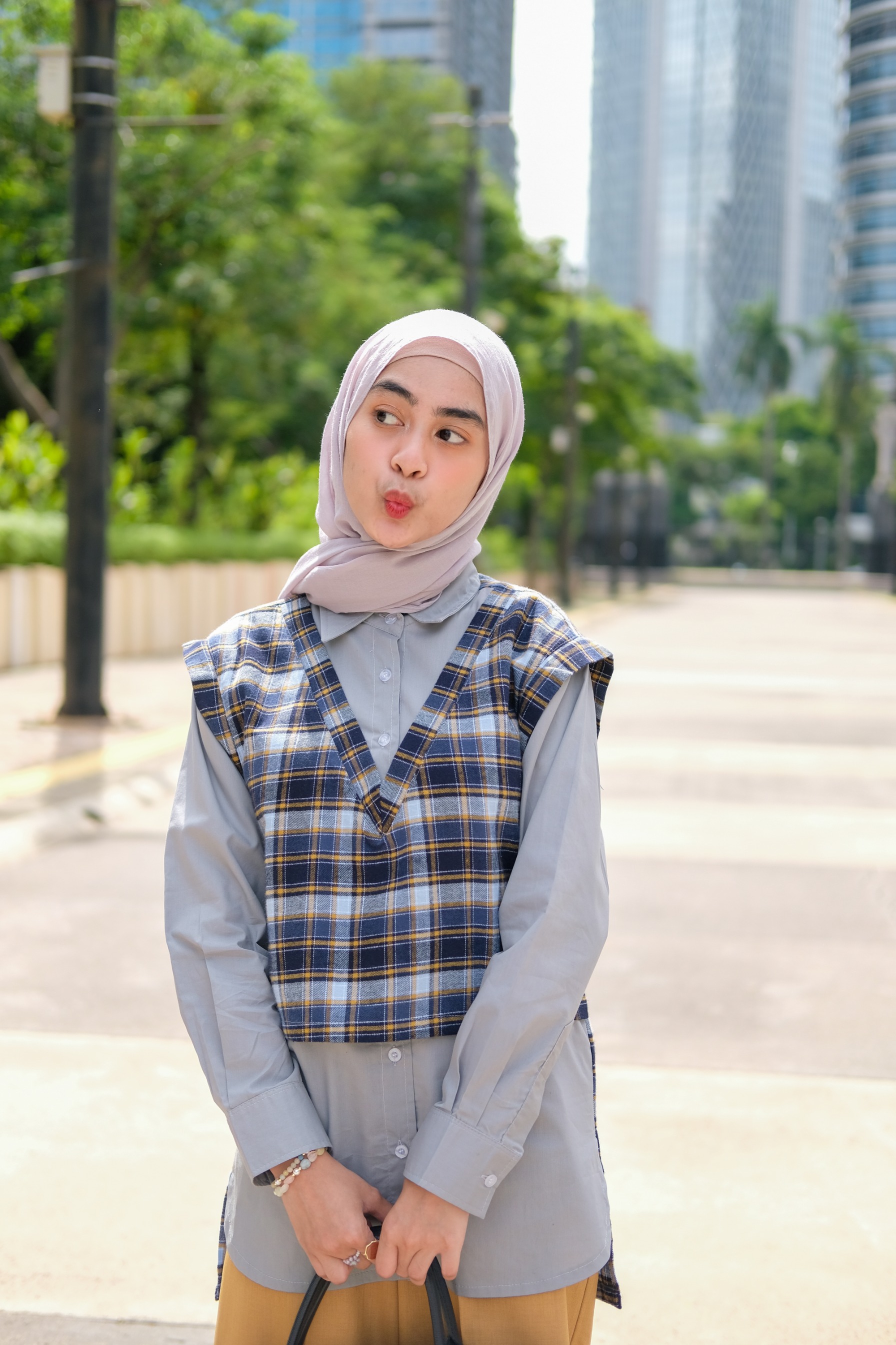 Surri - Vest Shirt