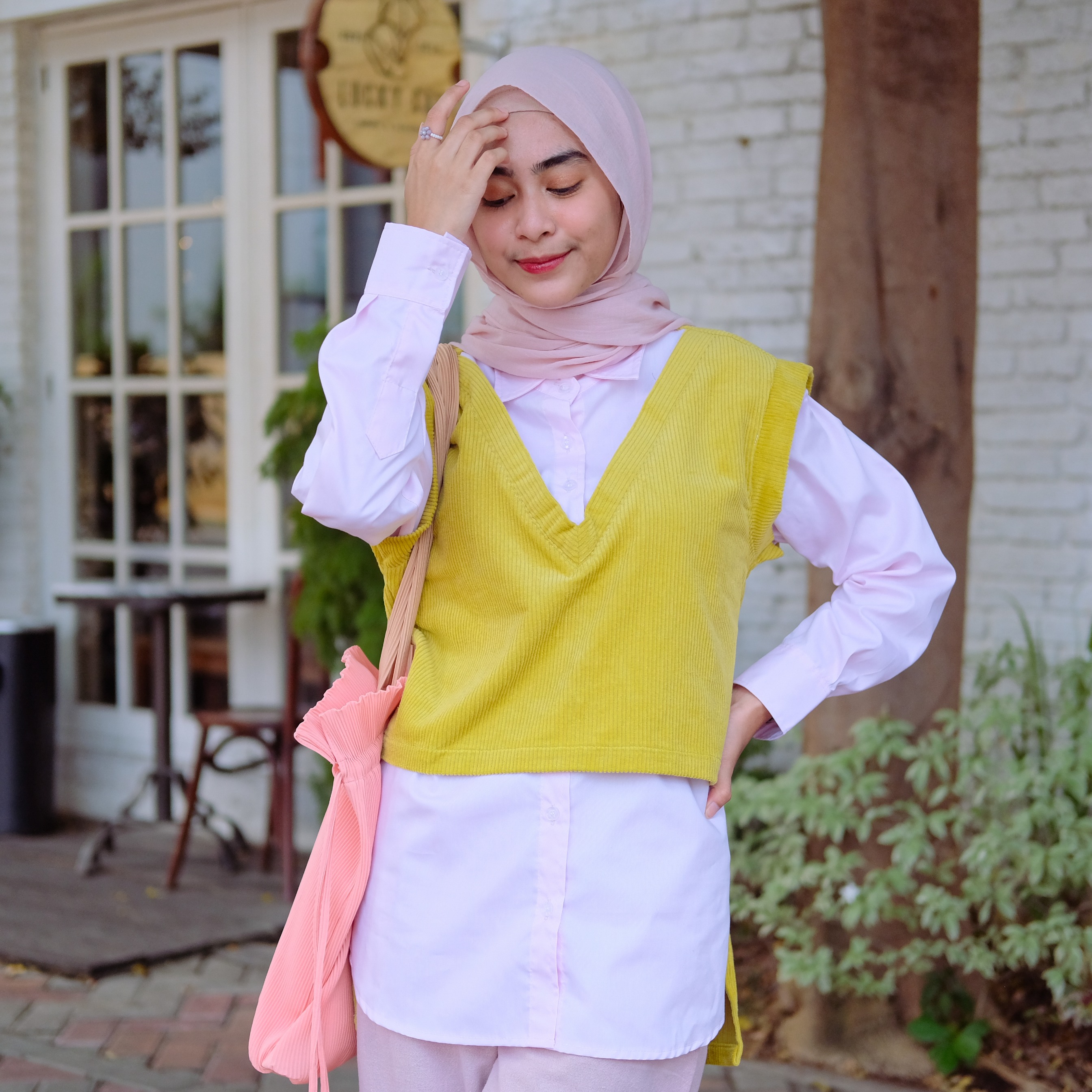 Lizzy - Vest Shirt