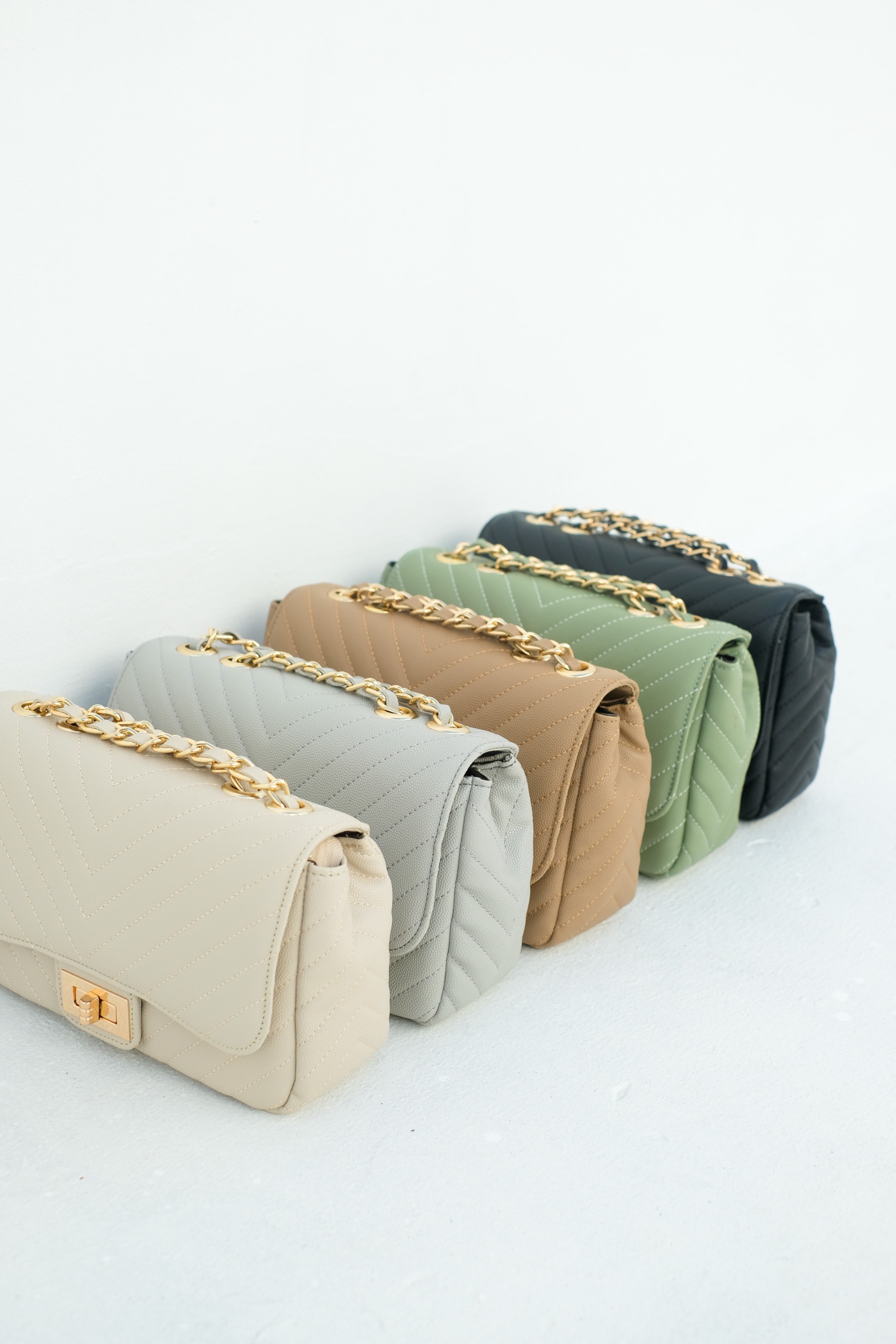 Sling Bag Flicka V 5 Medium