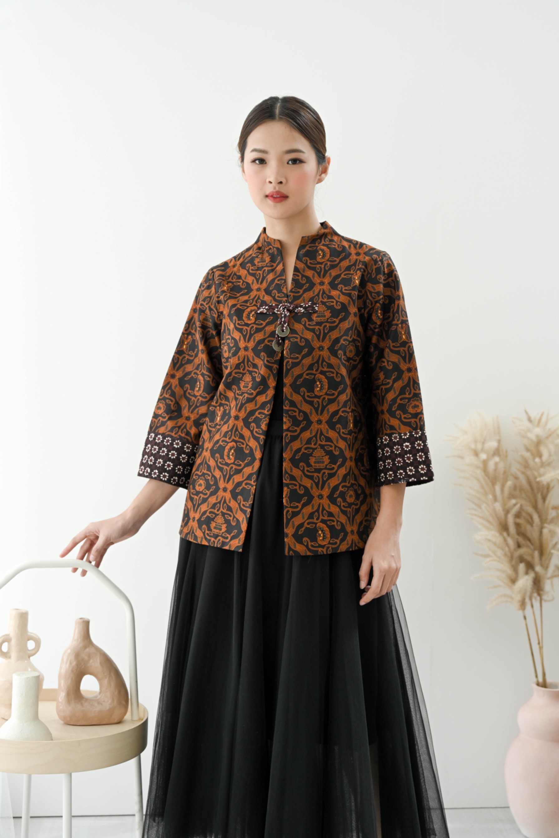 Adelia Outer 01