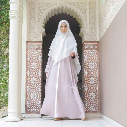 Image of Feeza Abaya