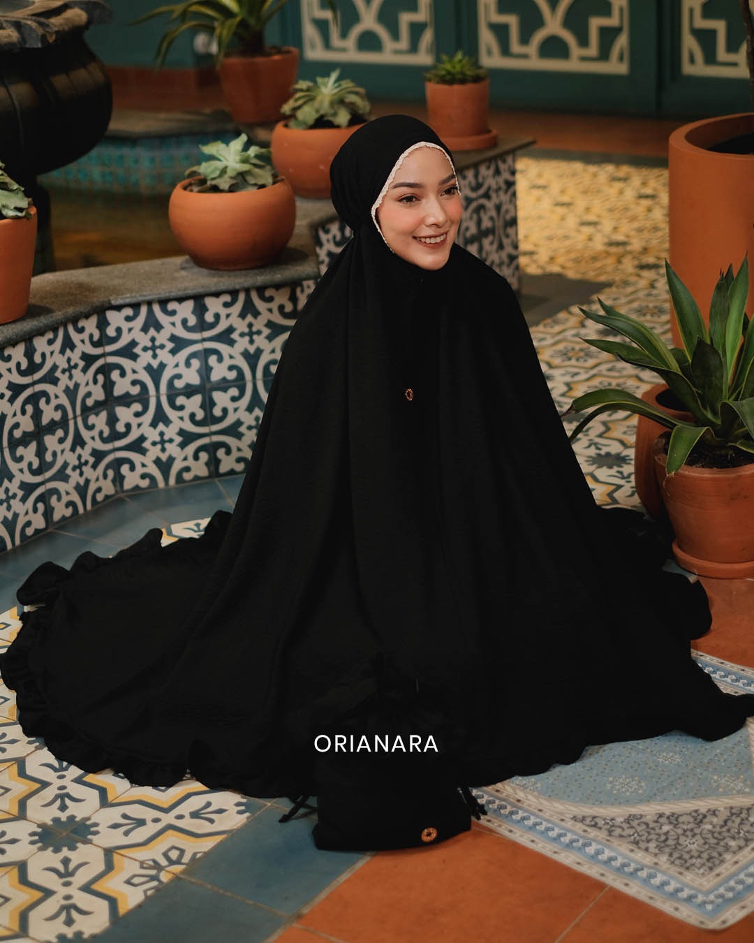 Arumi Prayer Set - Black