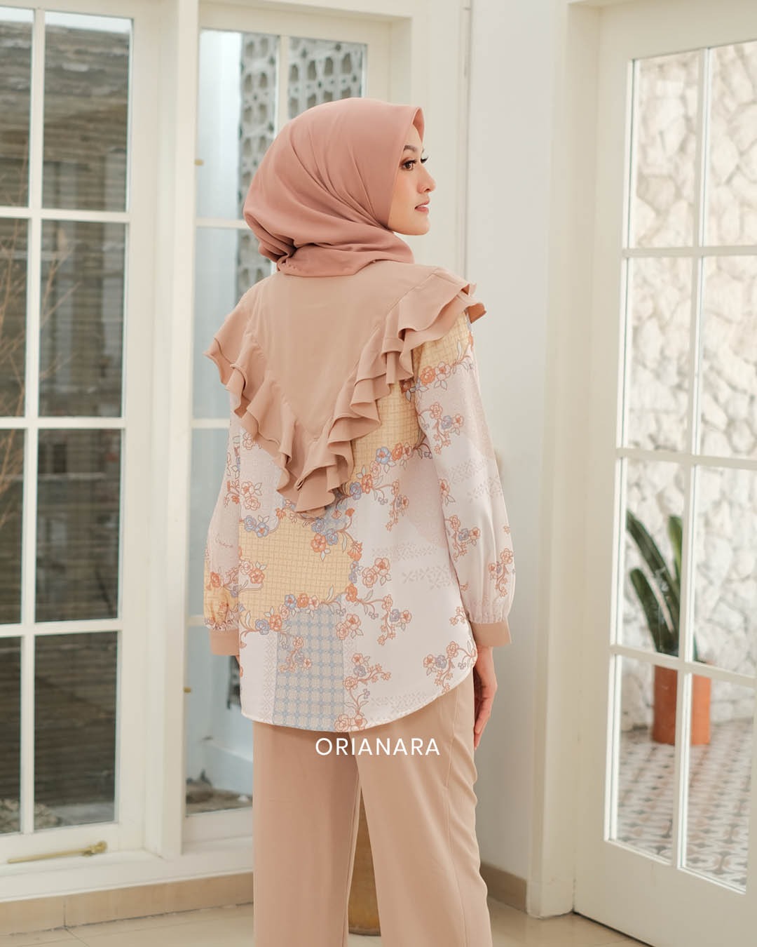GANIYA BLOUSE - CREAM