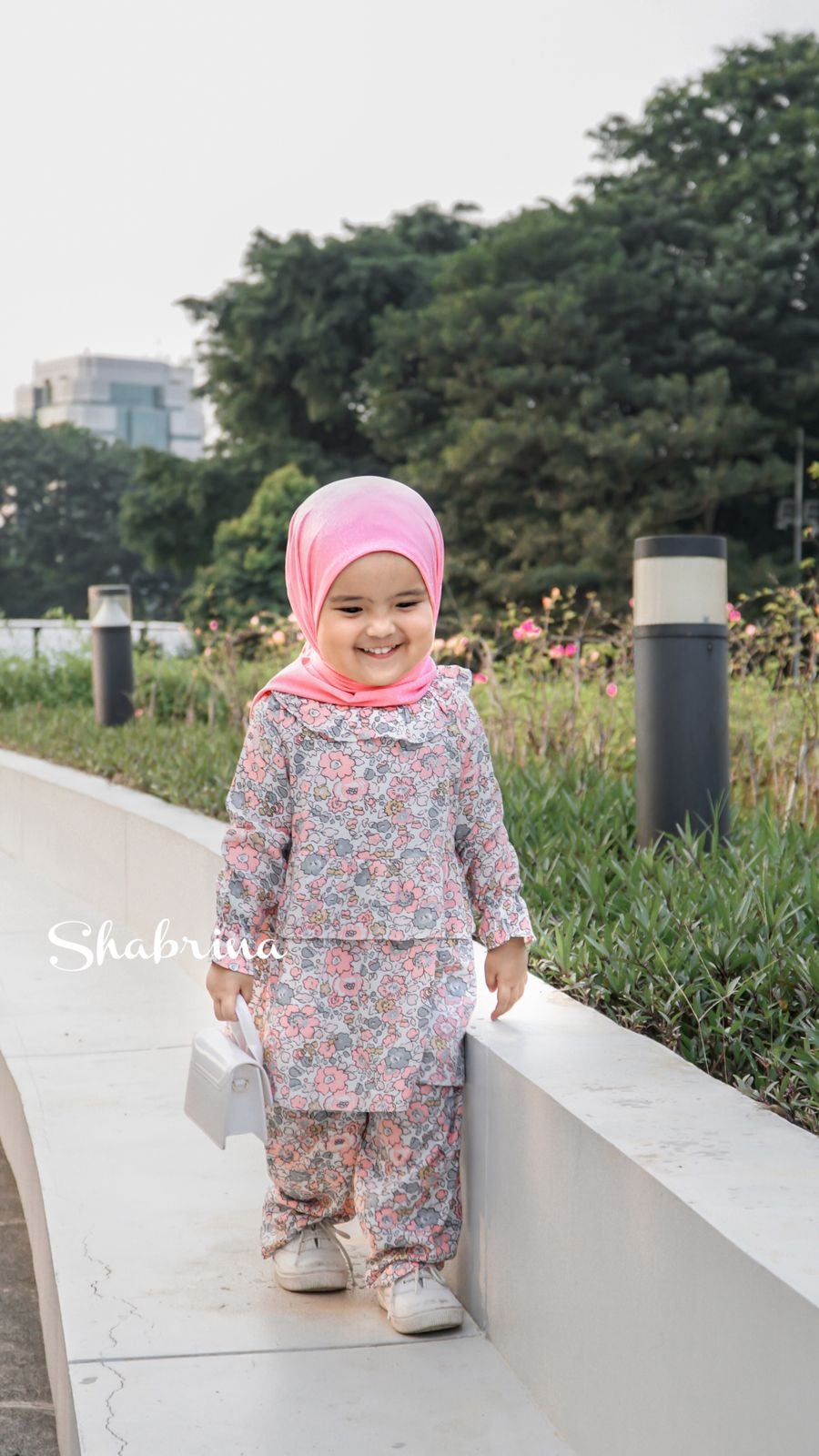 One Set Yugni by Shabrina
