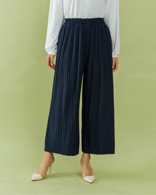 Image of CAROL PLEATS CULLOTE - NAVY