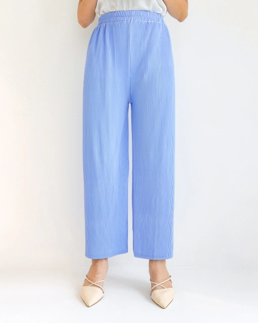 Image of KIKI PLEATS PANTS - SKYBLUE
